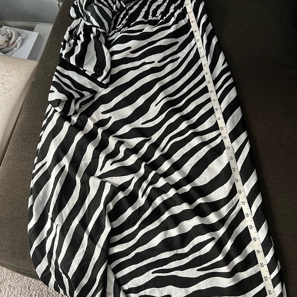 NWT WISHING WAVES ZEBRA DRESS FROM MACY’s BACKSTAGE SIZE MEDIUM - Picture 11 of 11